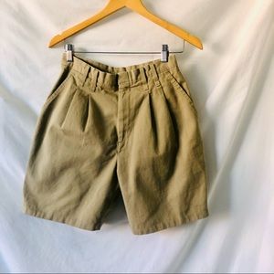 Vintage 90s Ultra High Rise Chic Khaki Pleated Safari shorts
